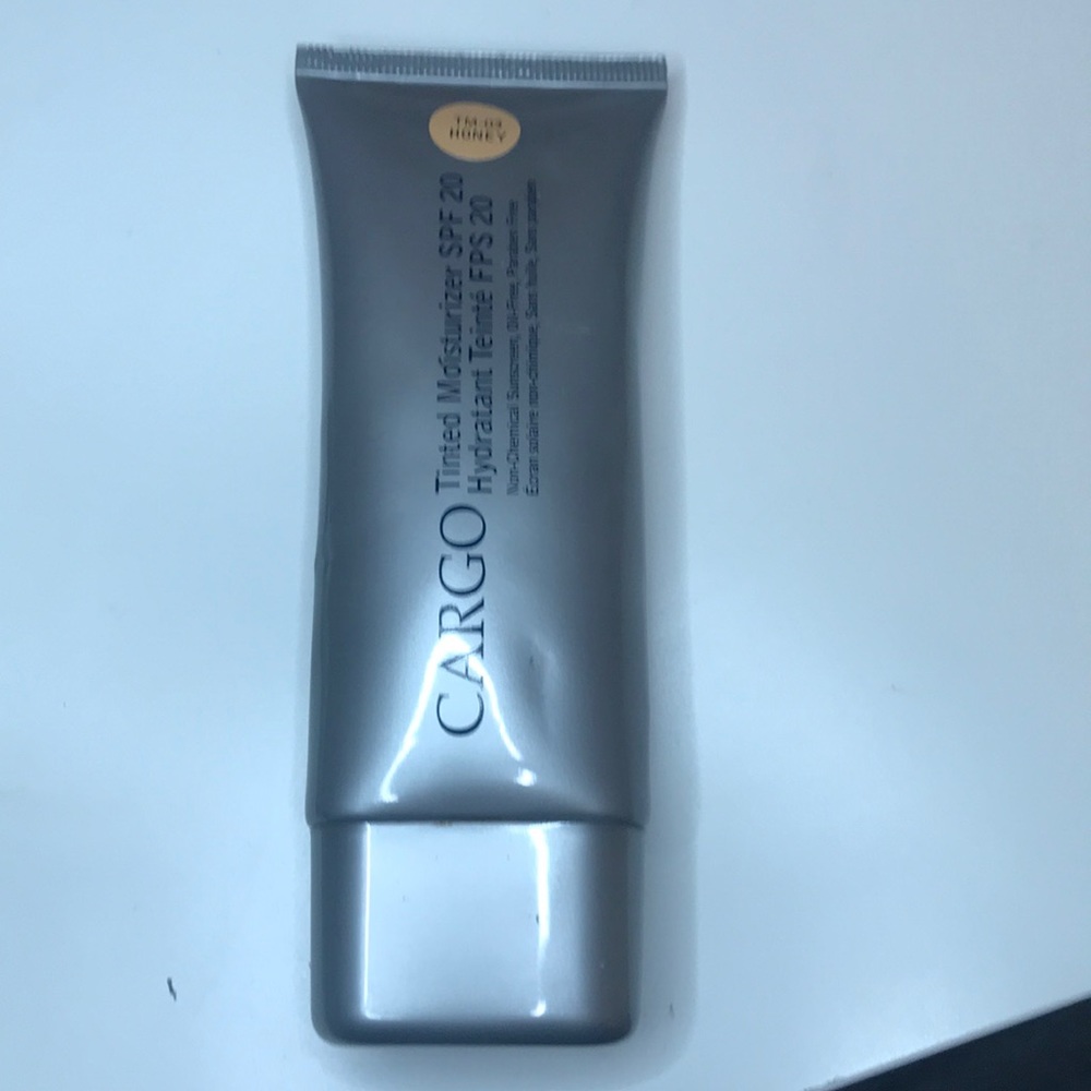 CARGO TINTED MOISTURIZER SPF 20